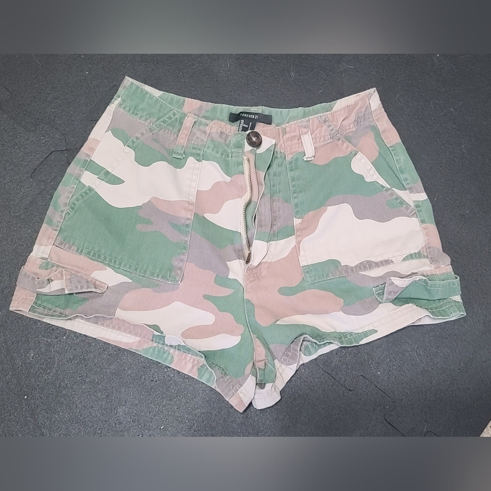 Womans Forever 21 Cargo Shorts Sz s